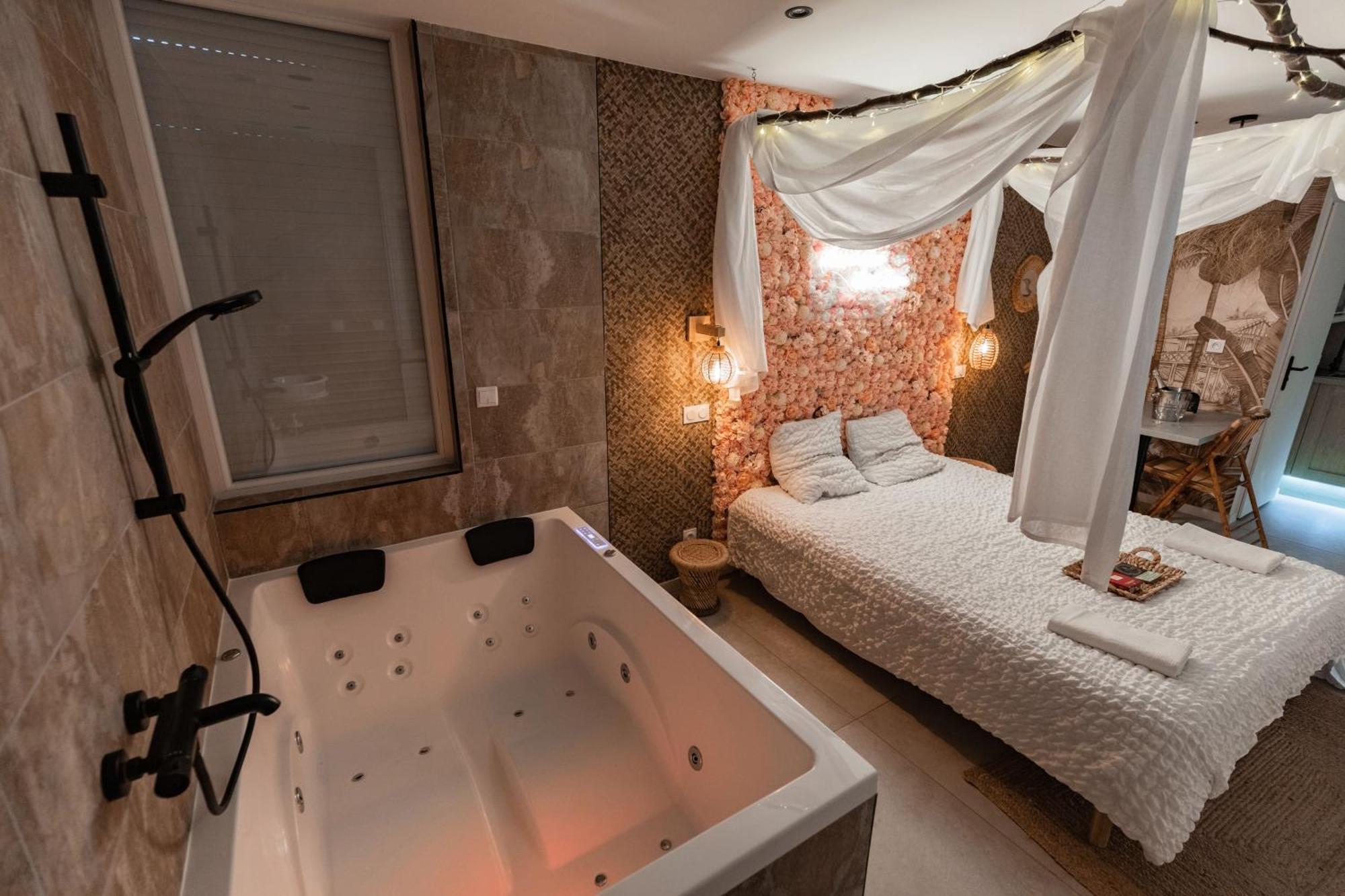 L'Experience Love Room Saint-Jean-Bonnefonds Eksteriør bilde
